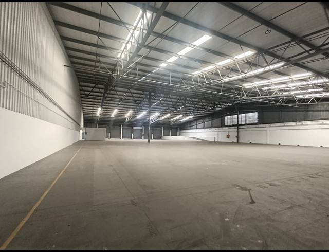 2,875M² WAREHOUSE TO LET IN NEW GERMANY
